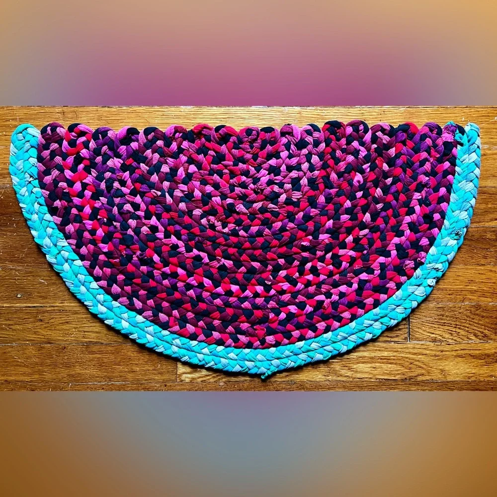 🍉Watermelon Handbraided Rug🍉 - Picture 5 of 16